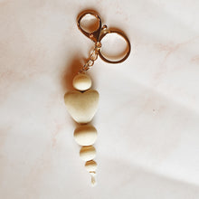 Load image into Gallery viewer, Natural Beaded Diffuser Keychain